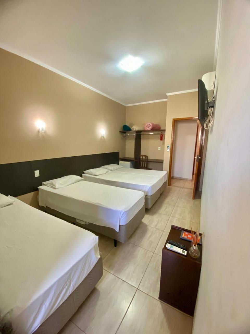 Hotel Savana Olímpia Exterior foto